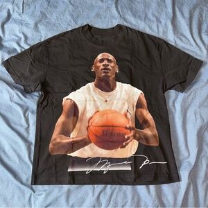 Michael Jordan T Shirt Boxy and Cropped Black Size S (Original & Unique Design)